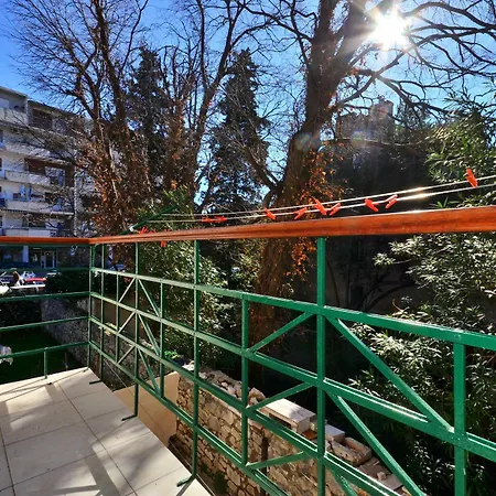 - Centre Anka Apartment *